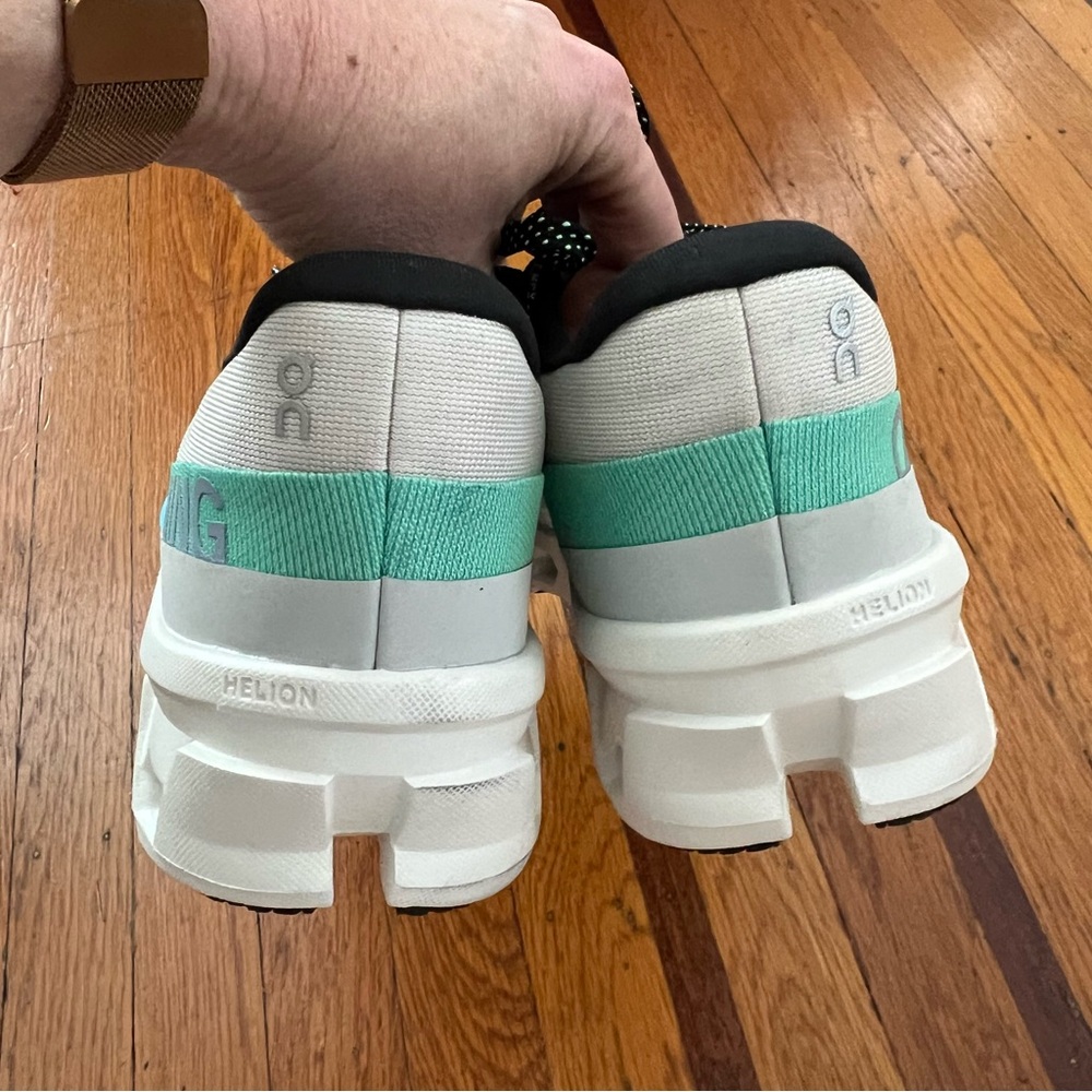 ON Running Cloudmonster 2 women’s shoes 9.5 white cream blue EUC worn once - Picture 7 of 8